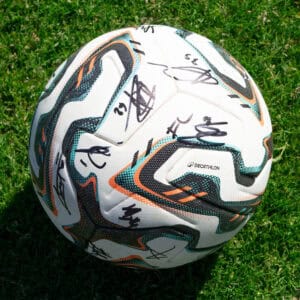 WEDSTRIJDBAL GESIGNEERD